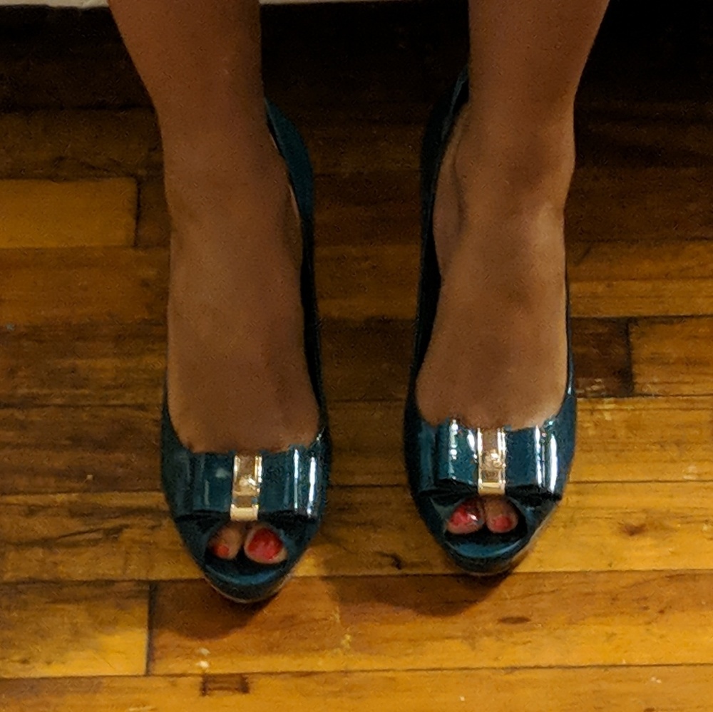 Coach Pumps - Picture 7 of 7